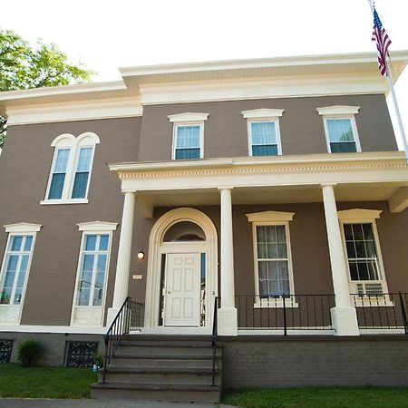 Beacon Hotel Oswego Bagian luar foto