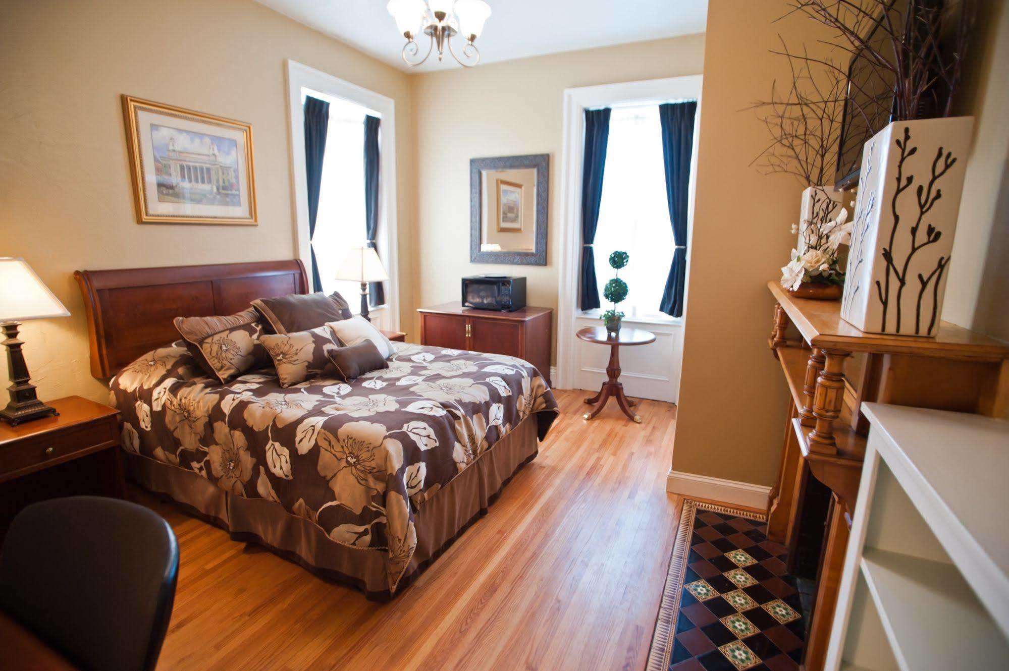 Beacon Hotel Oswego Bagian luar foto