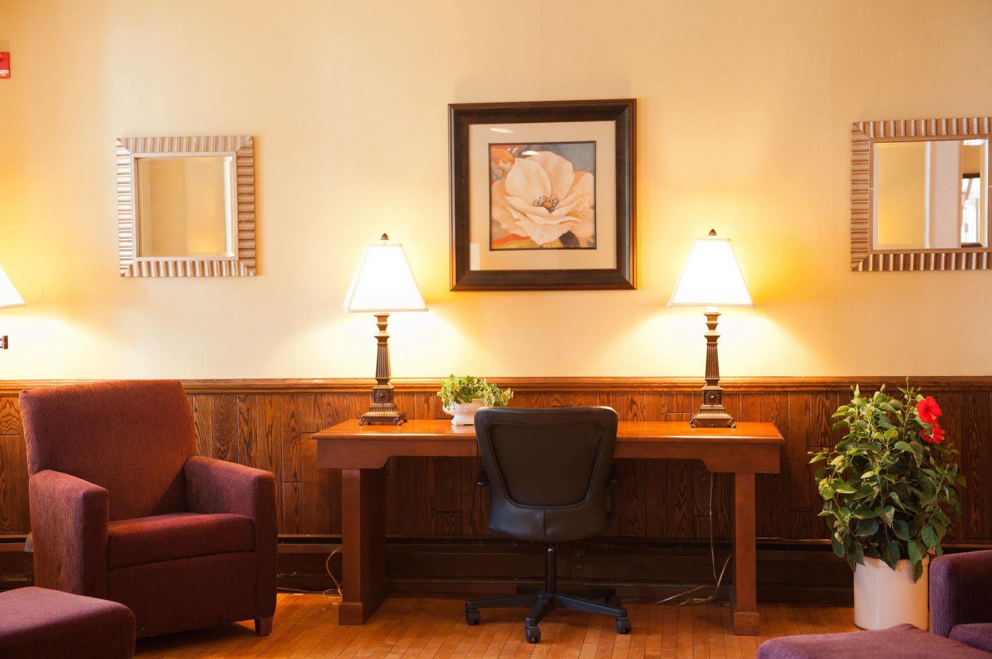 Beacon Hotel Oswego Bagian luar foto